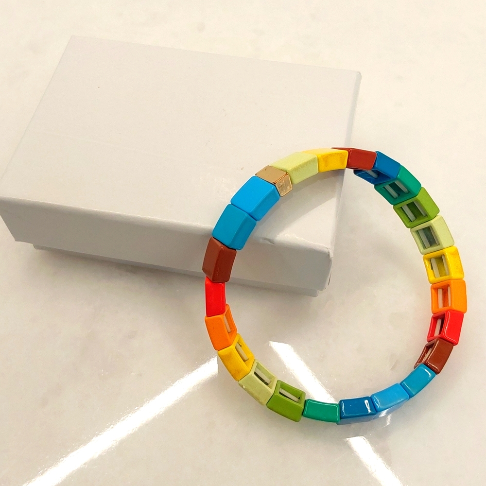 Accessory Concierge rainbow bracelet